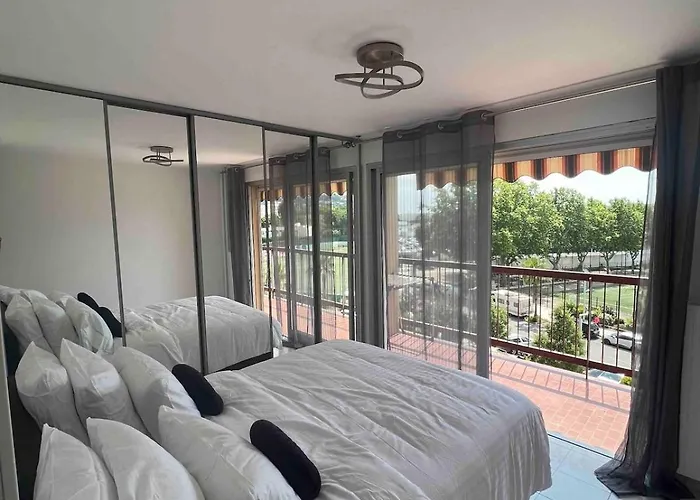 Appartement Nice Pour 6 Personnes Proche De L\'Aeroport