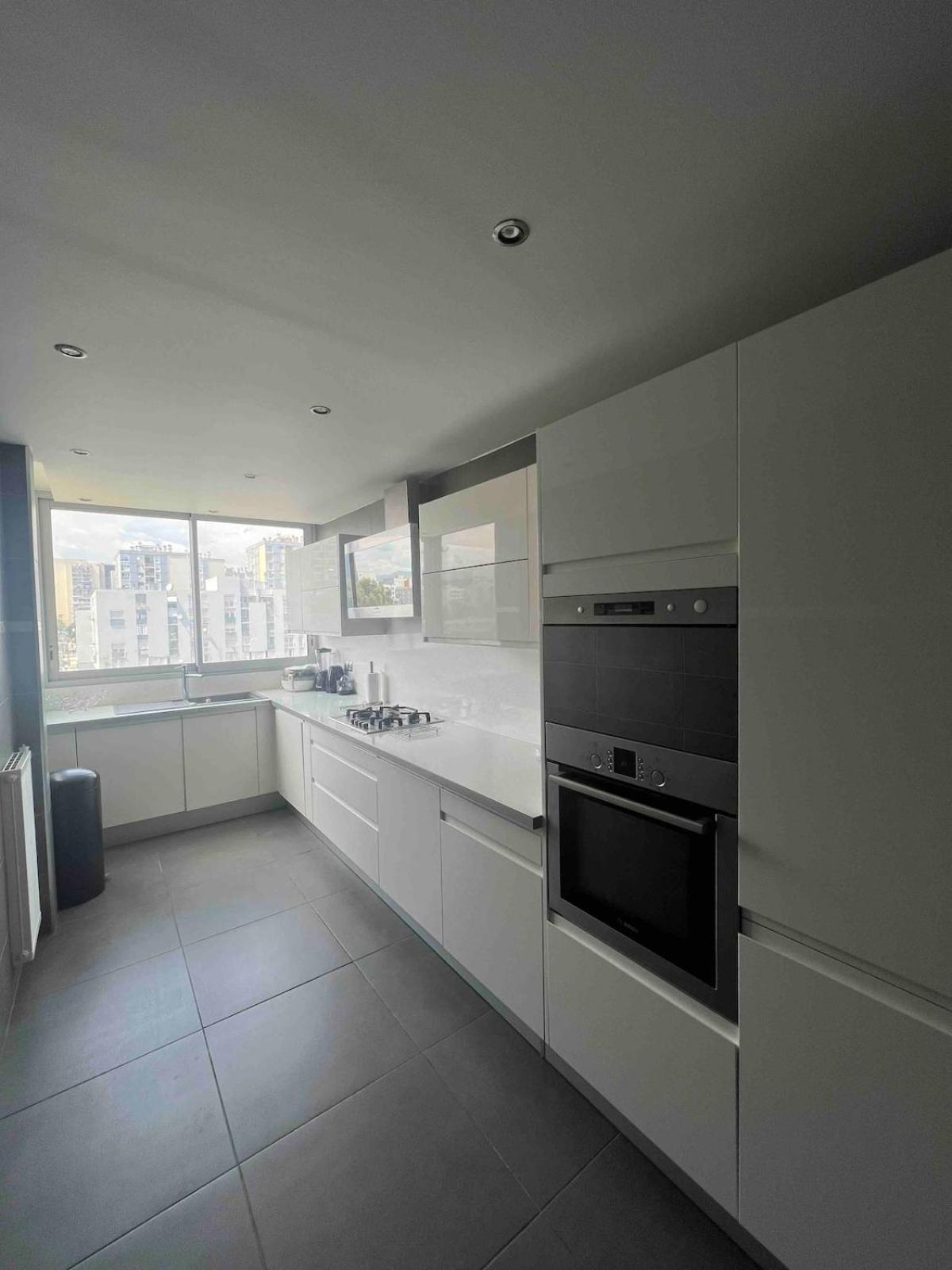 Pour 6 Personnes Proche De L'aeroport Apartment