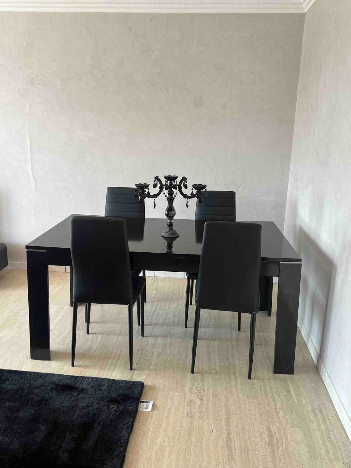 Apartment Pour 6 Personnes Proche De L'aeroport *